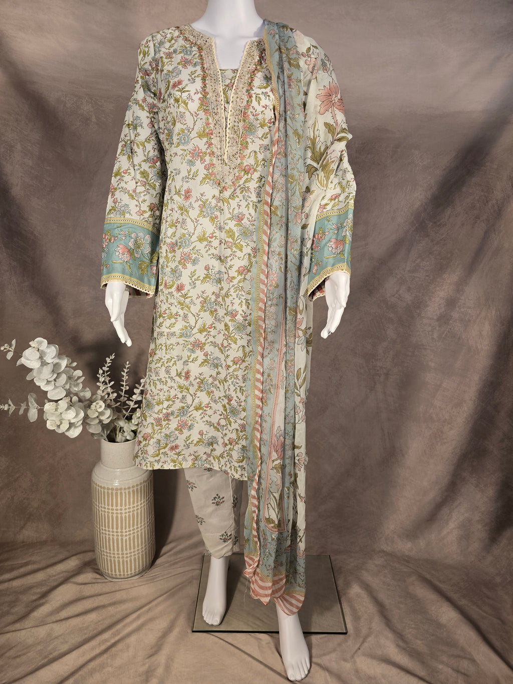 Meadow Bloom Print 3-Piece Suit